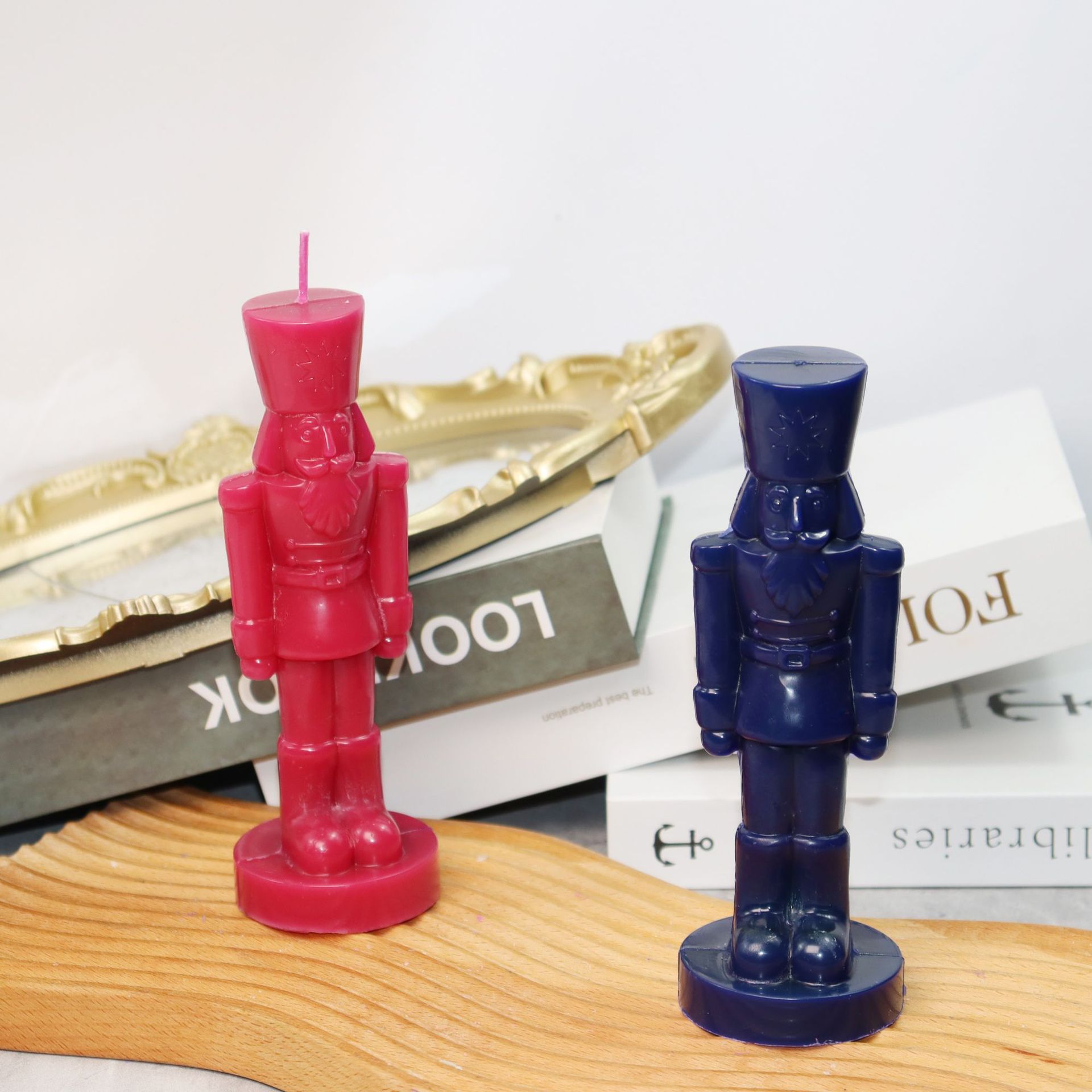 Large Nutcracker Soldier Plast - огляд і ціна Soap Making Scents